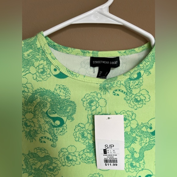 Tee - Picture 4 of 5